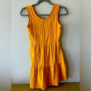 Cute girls yellow/gold dress.